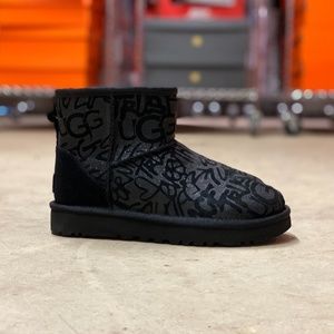 Ugg Classic Mini Sparkle Graffiti Boot 